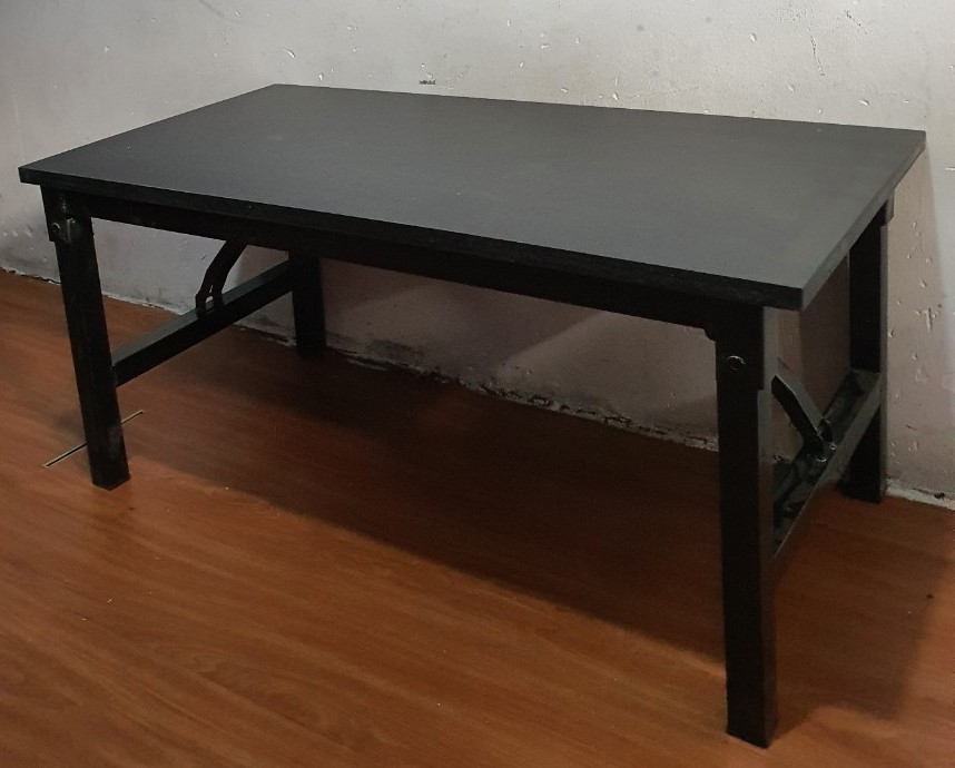 Bàn gấp chân sắt bệt chắc chắn GB35