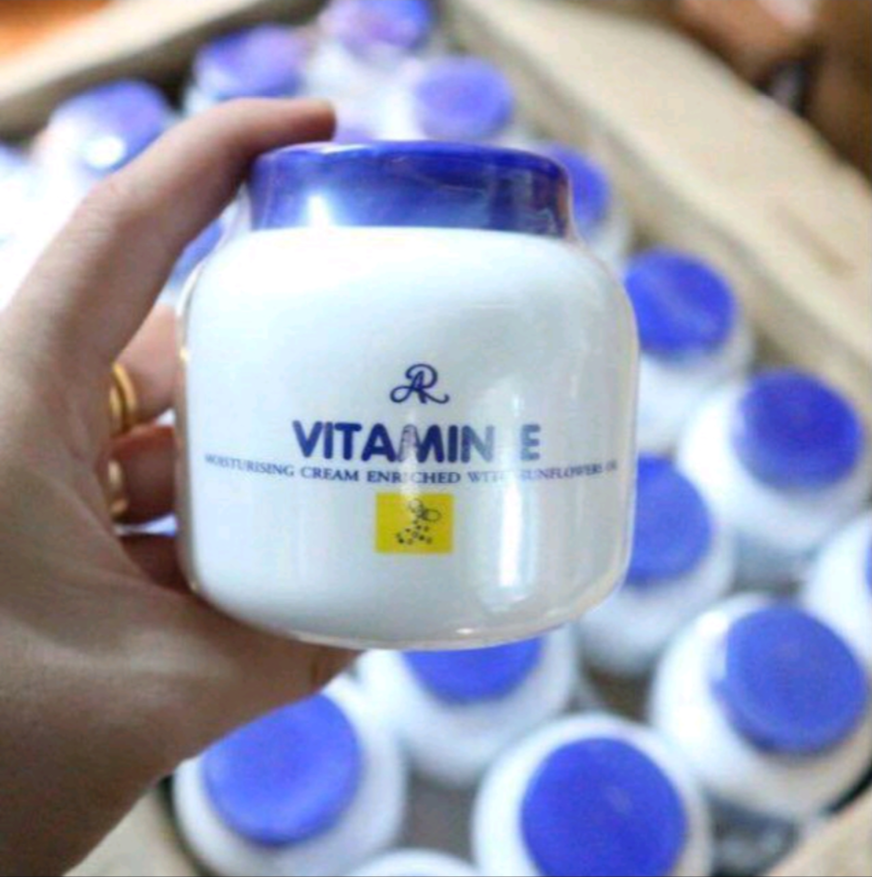 Kem Vitamin E dưỡng ẩm Aron Thái