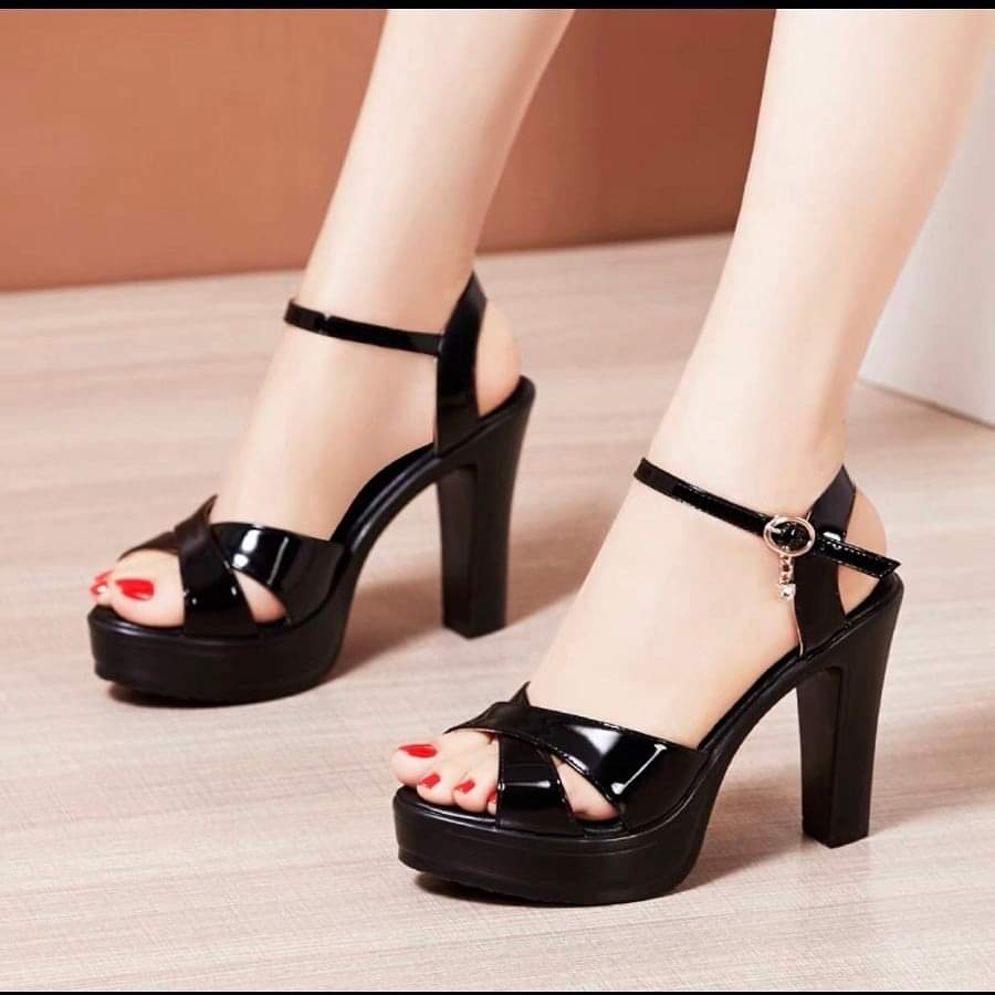 Giày sandal quai chéo 10p