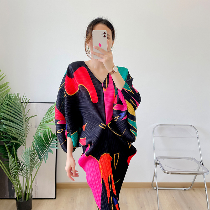 Miyake pleated bat sleeve printed dress women's summer new temperament slim V-neck skirt long skirt X253