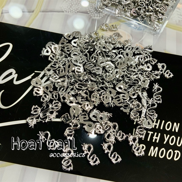 Charm gắn móng tay rồng tết 2024