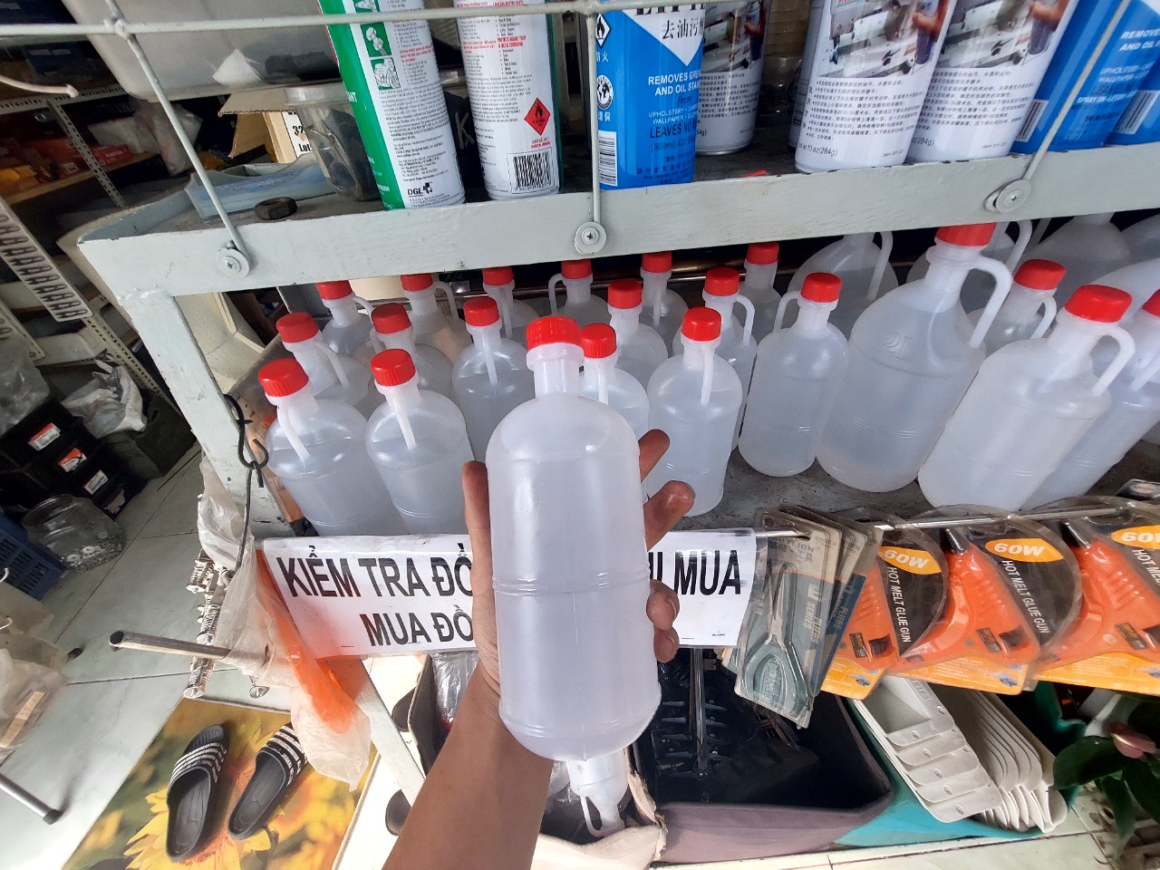 Chai 1 lít tẩy vết bẩn trên vải Axeton