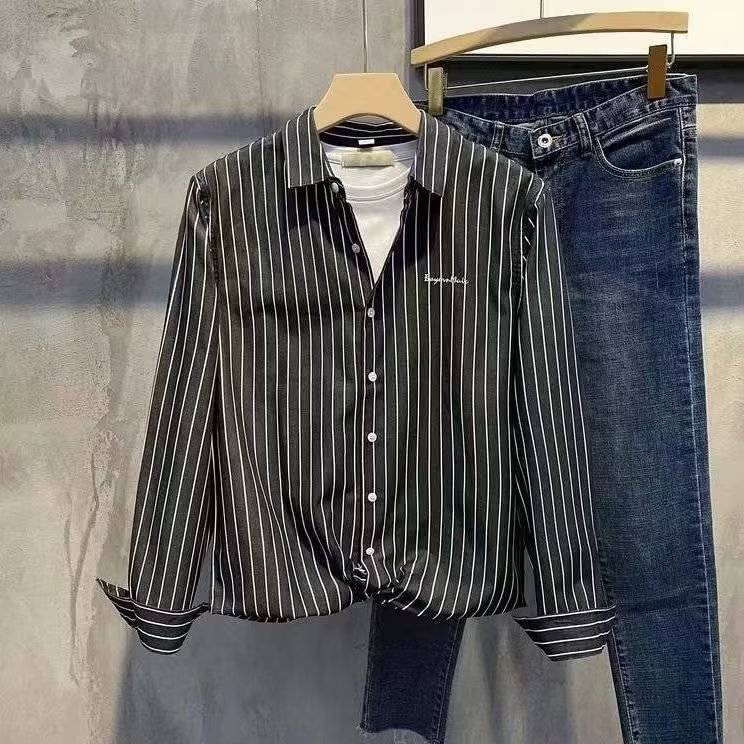 Men's vertical striped casual shirt
