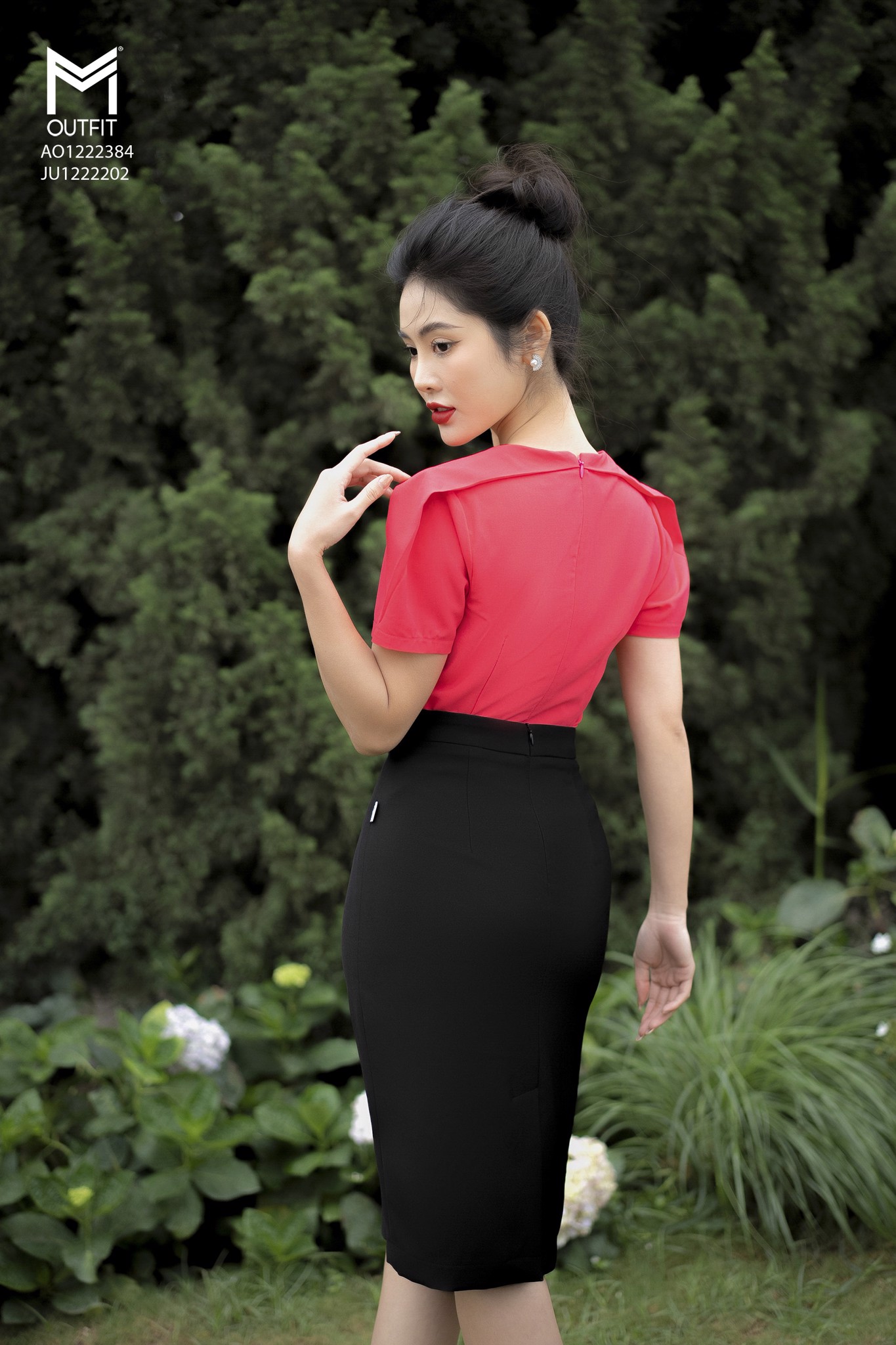 Áo sơ mi cộc tay, dáng ôm eo - Mmoutfit