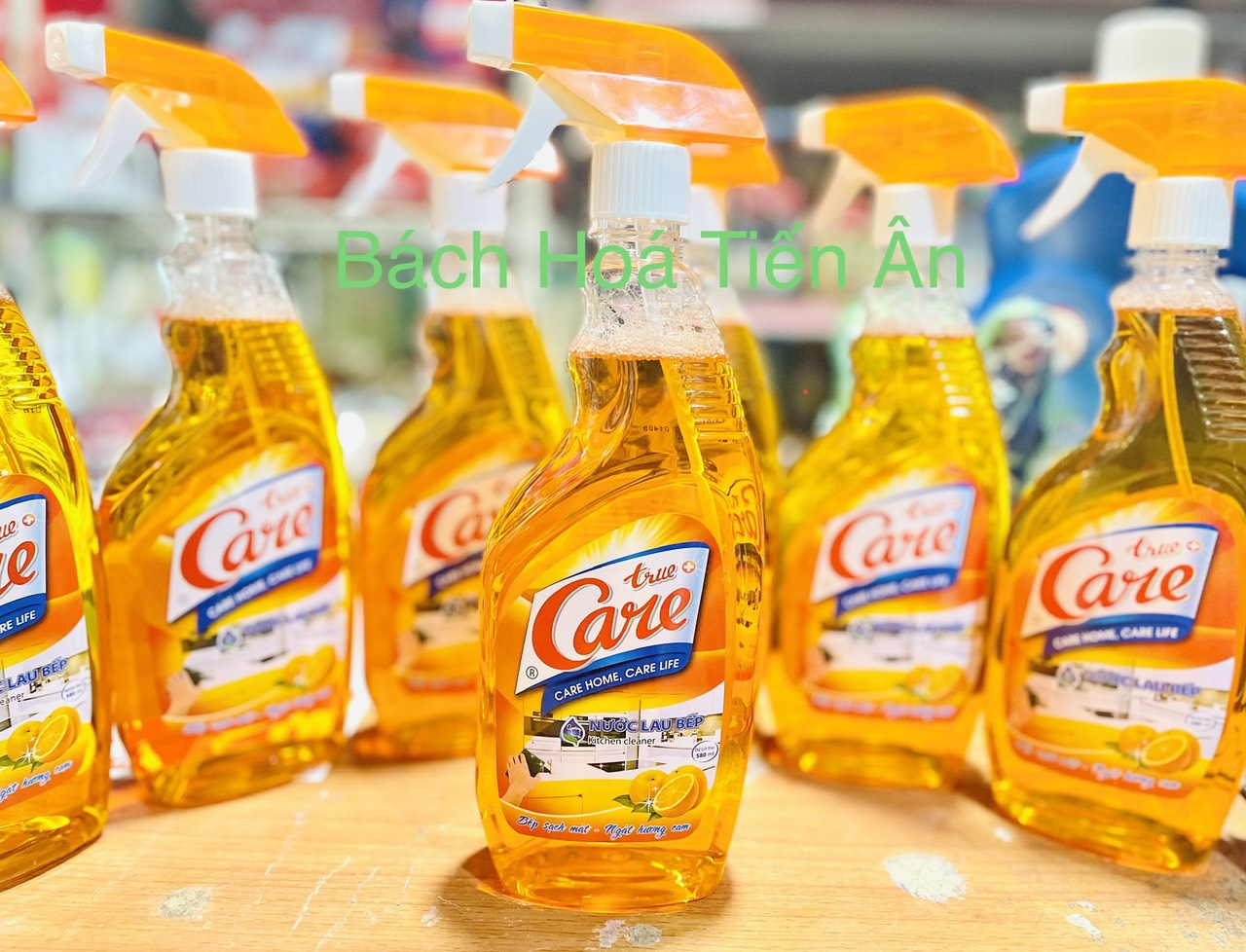 Nước lau bếp True Care cam chai 580ml