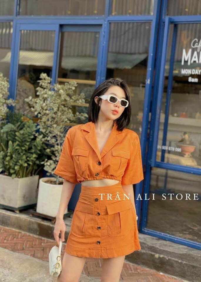 Sét vest chân váy chất kate thô áo nắp túi phối nút cực xinh lung linh