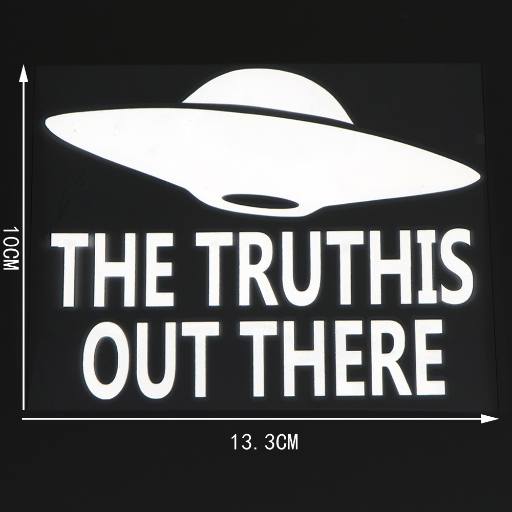 【Exclusive Offer】13.3*10CM The Truthis Out There UFO Vinyl Decals Aliens Car Stickers Black / Silver 10A-0681. 
