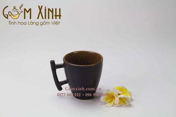 Cốc sứ Bát Tràng quai ghế (45.000đ/1 cái)