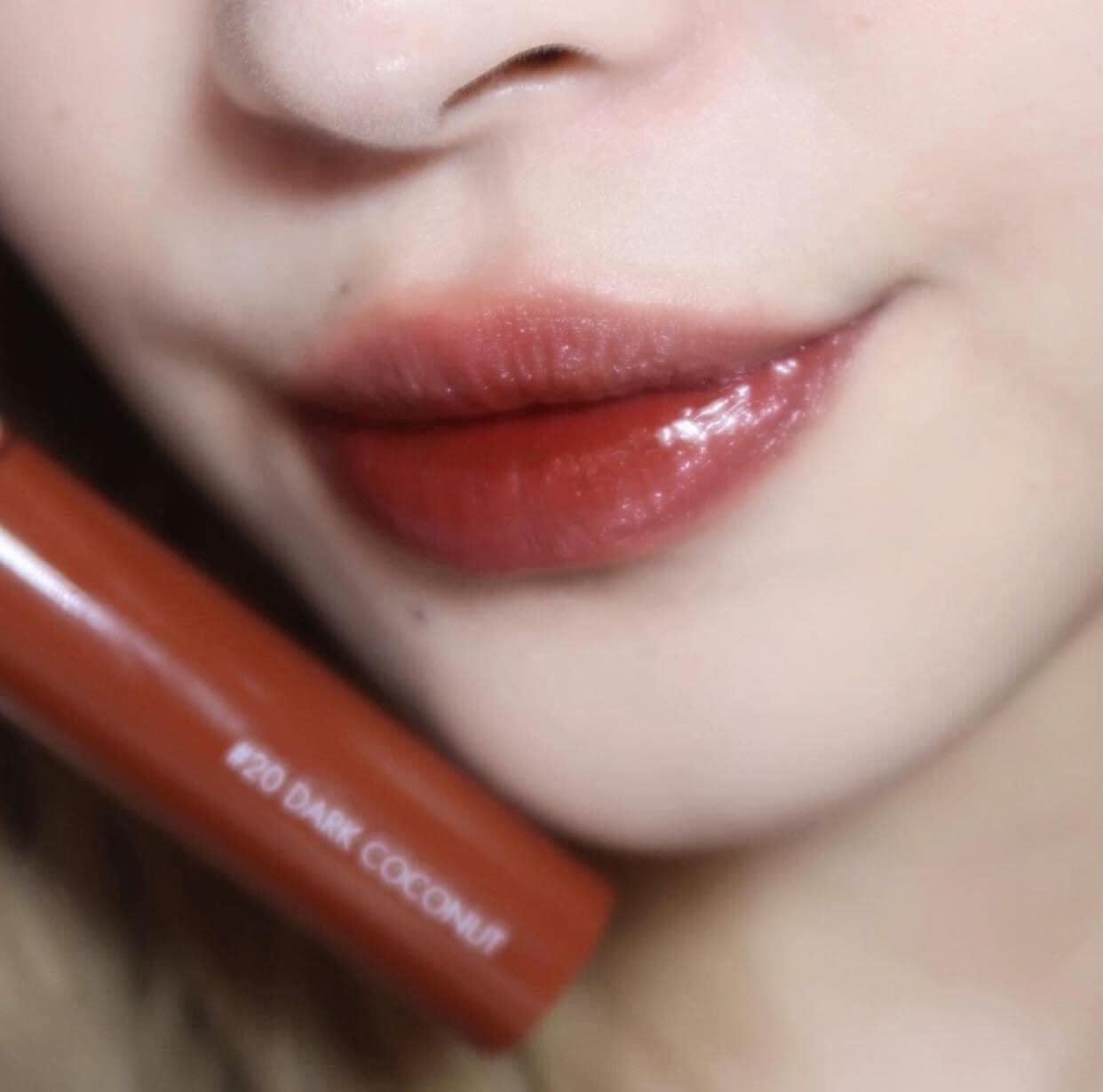 SON TINT BÓNG ROMAND MÀU 20 NÂU ĐẤT (Romand Juicy Lasting Tint 20)