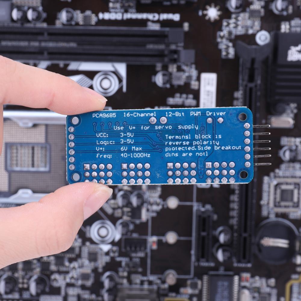 Pca9685 mô-đun điều khiển IIC giao diện 16 kênh 12-bit PWM động cơ servo mô-đun bảng mạch cho robot Arduino/Raspberry Pi