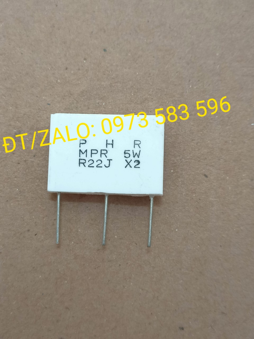 trở sứ R22J 5W 3 chân (10 cái/ Túi)