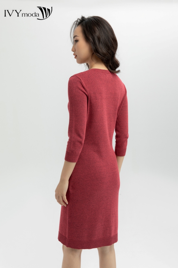 Đầm len body cổ tim IVY moda MS 42P0176