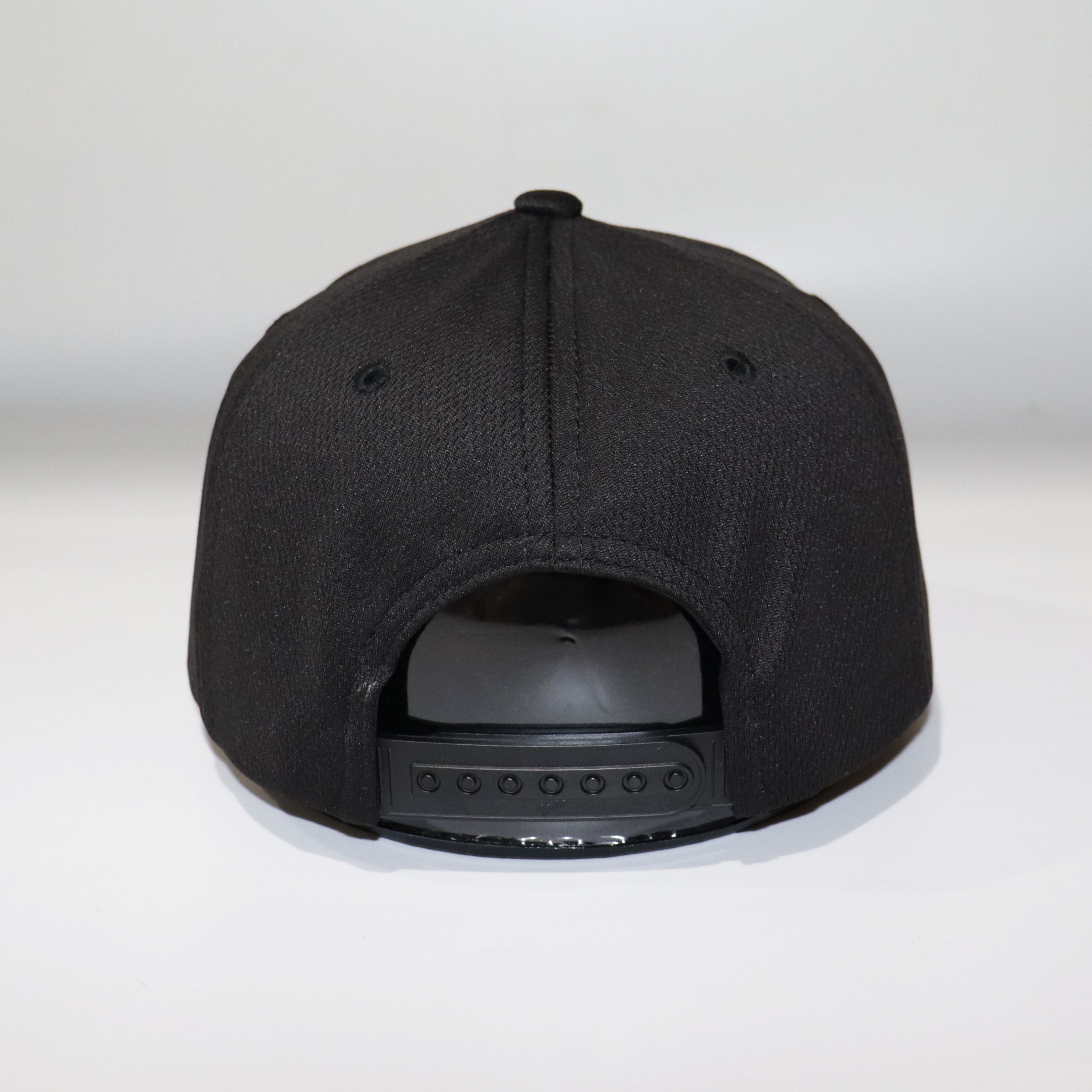 Nón Snapback Full Đen Cao Cấp All Black 2022.