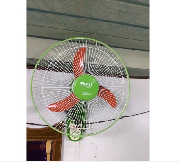 Quạt treo tường kẹp bình ắc quy 24V