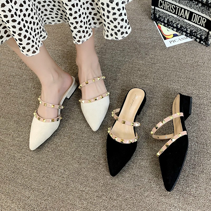 GIÀY SỤC NỮ MŨI HỔ ĐẦU ĐINH HOT TREND
