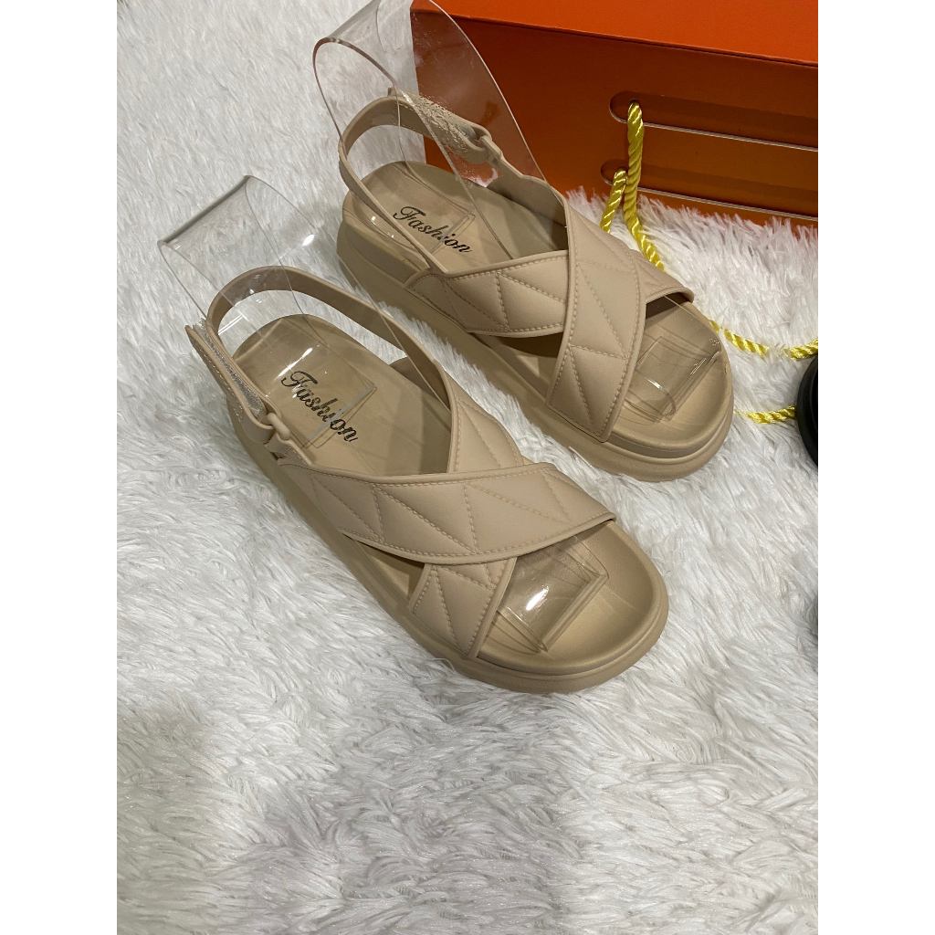 Dép sandal quai hậu 2 quai chéo nhựa dẻo đế cao 5cm đi mưa thoải mái g077