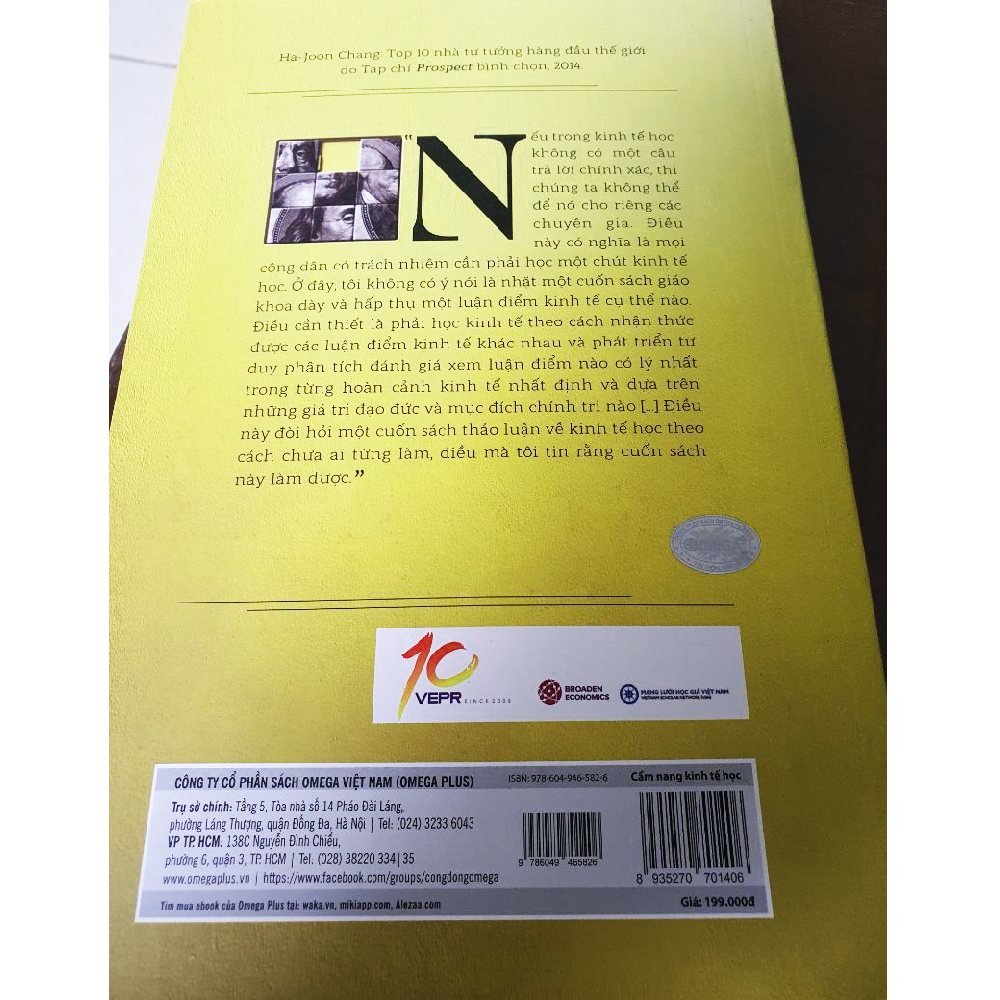 Sách - Cẩm Nang Kinh Tế Học (Bìa Mềm)