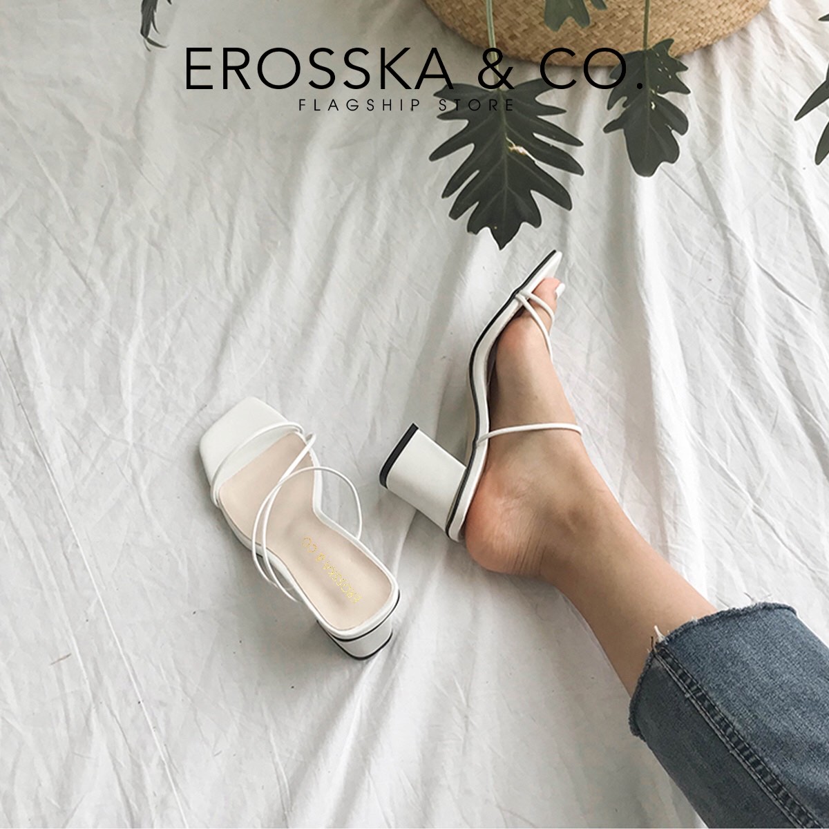 Dép cao gót Erosska mũi vuông phối dây kiểu dáng Hàn Quốc cao 7cm màu trắng - EM074