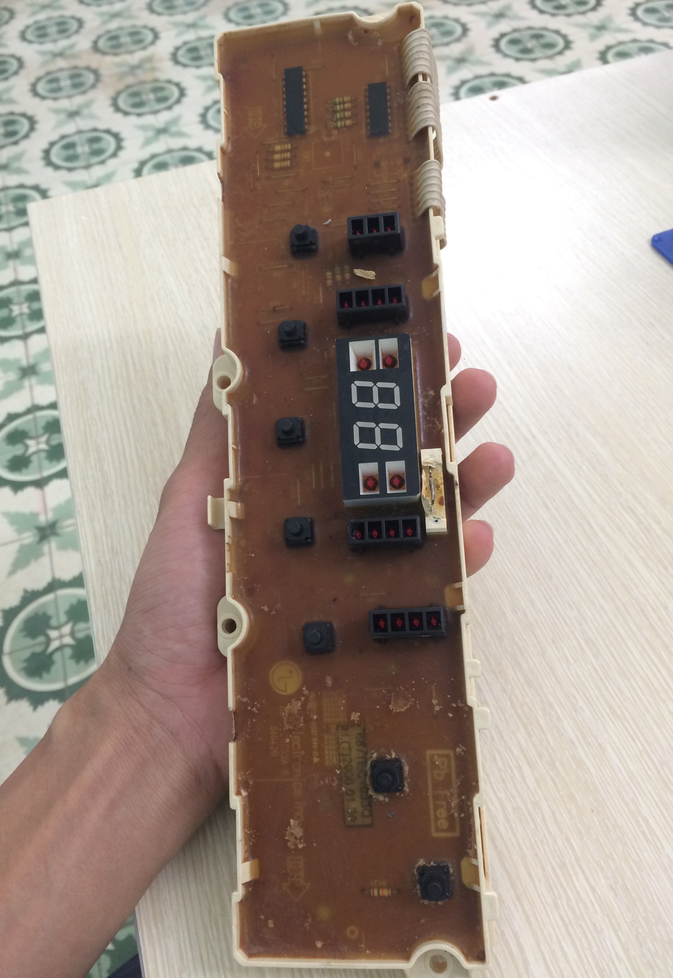 Bo mạch LG 7 phím tháo máy