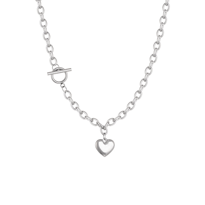 【Hottest Trends】American-style Metal Love Sweat Necklace Women's Summer Accessories High-end Sense Niche Thick Chain Clavicle Chain Hip-hop Neck Chain. 