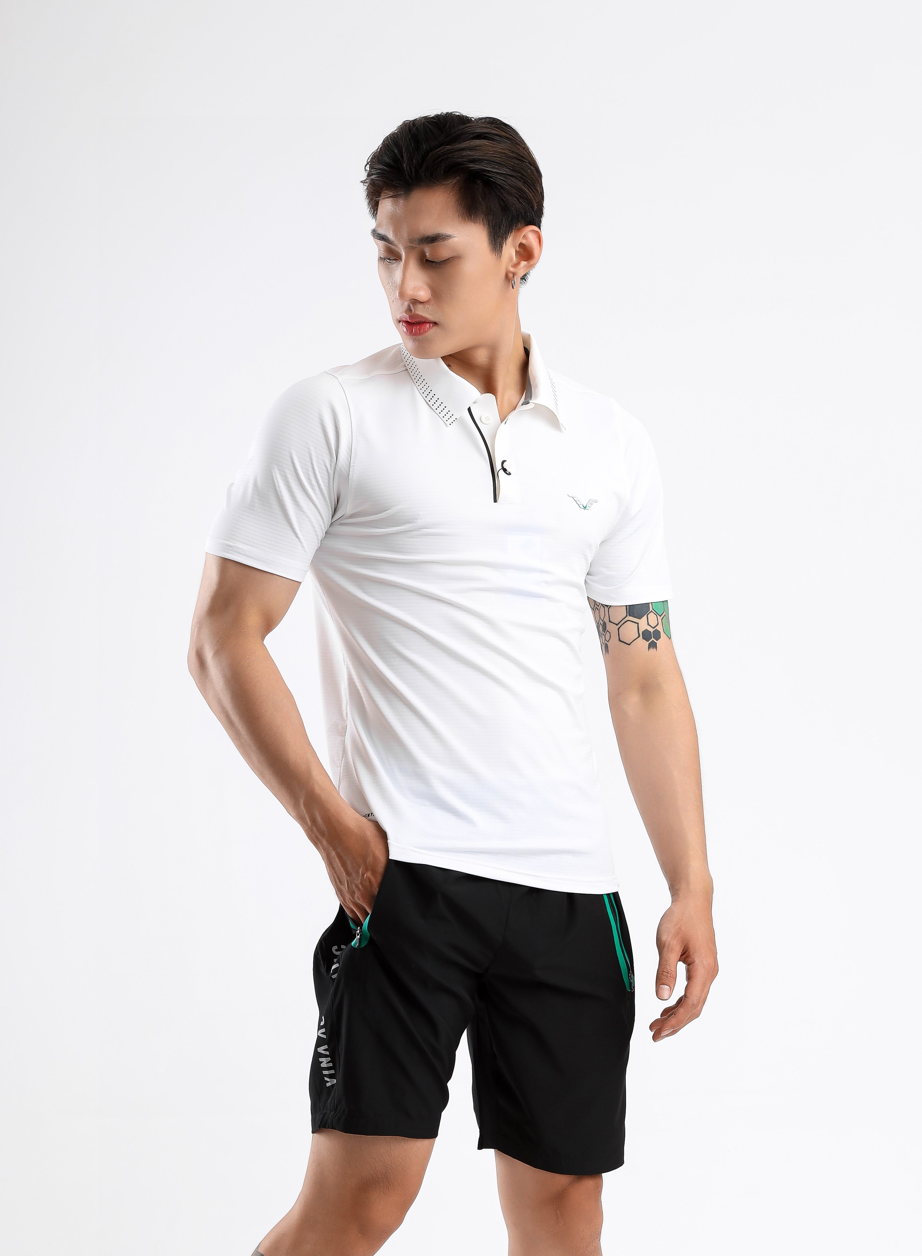 ÁO THUN NAM CỎ BẺ DÒNG CAO CẤP VINAAUTHENTIC- AVP28