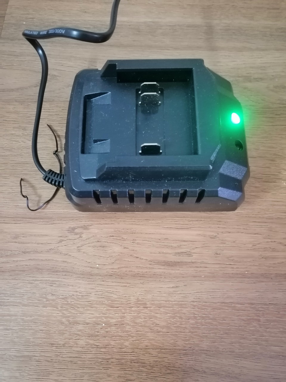 [HCM]Sạc máy mài pin Makita