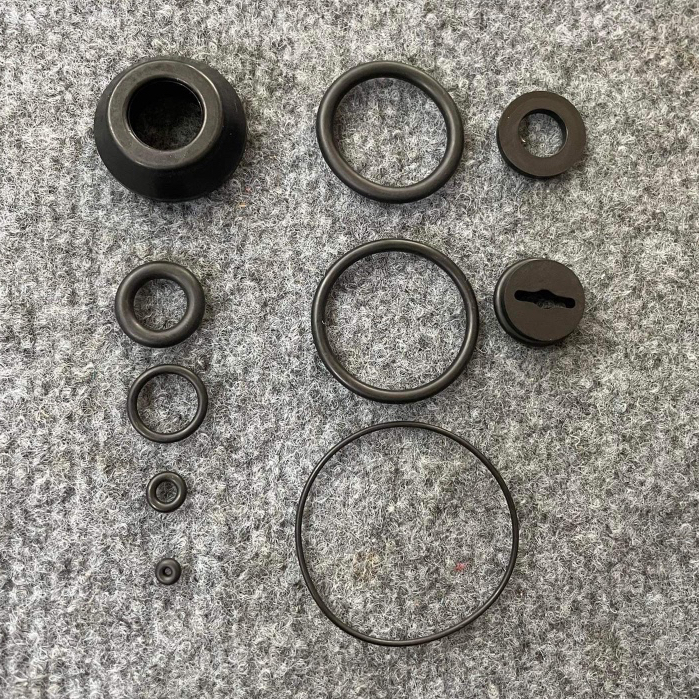 Ron, Lưỡi gà súng bắn đinh F30