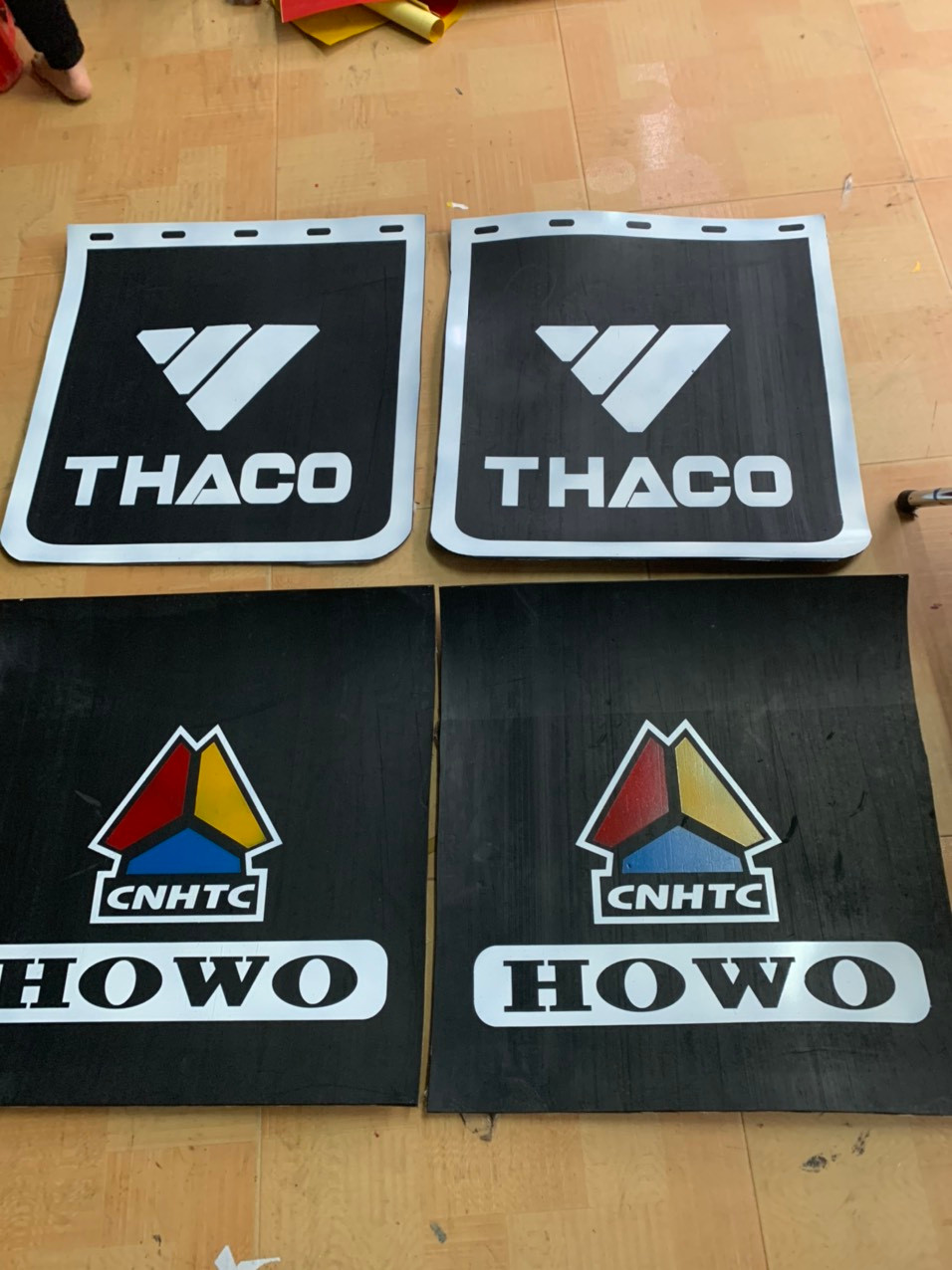 CHẮN BÙN KÍCH THƯỚC 60 X 60 _ 1 ĐÔI