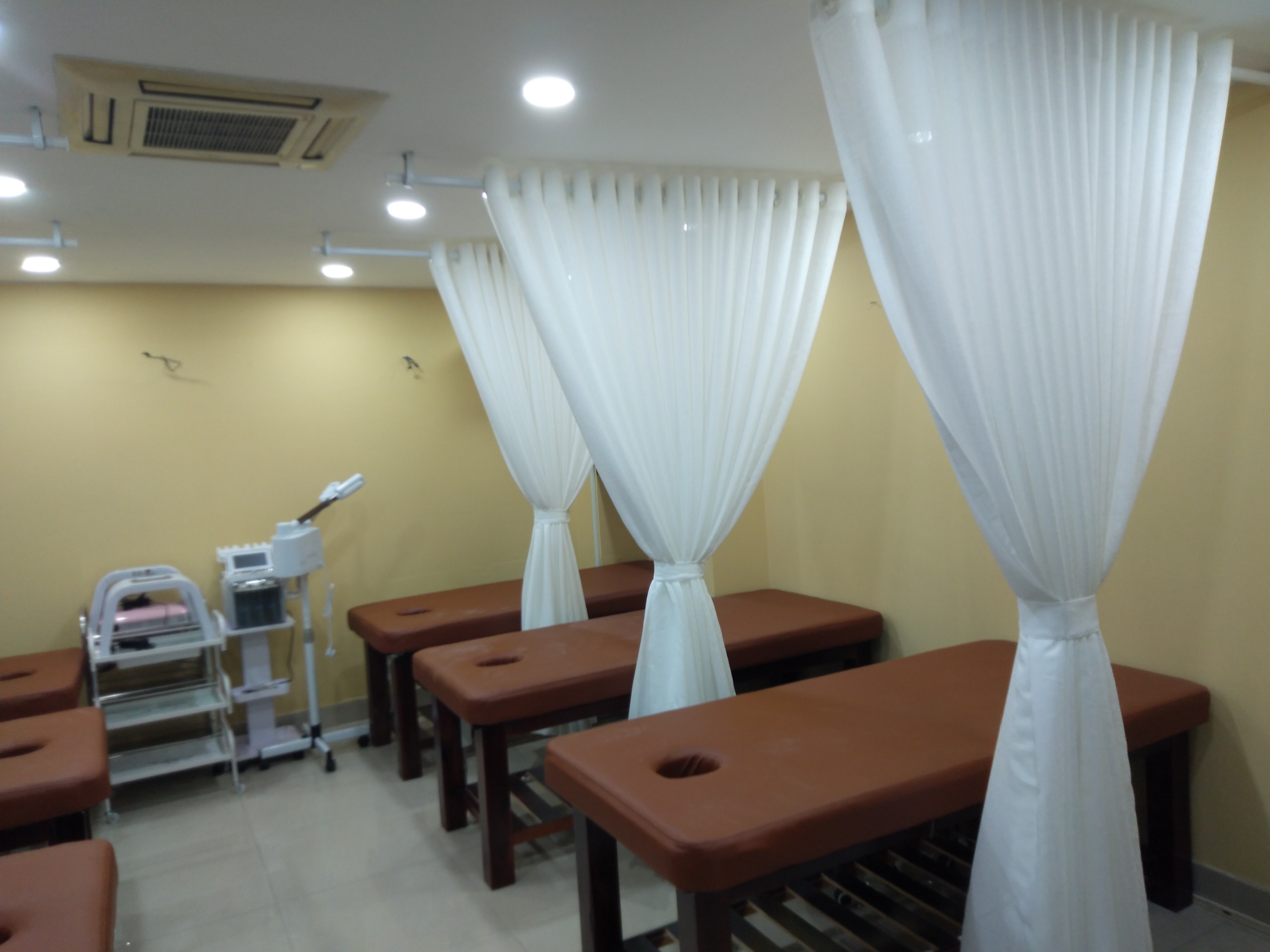Rèm voan màu trắng tươi sáng, Rèm trang trí Spa ,cửa sổ nhiều kích thước