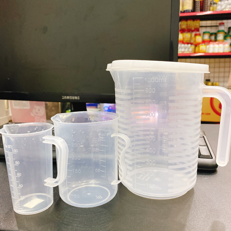 Ca đong thể tích bằng nhựa