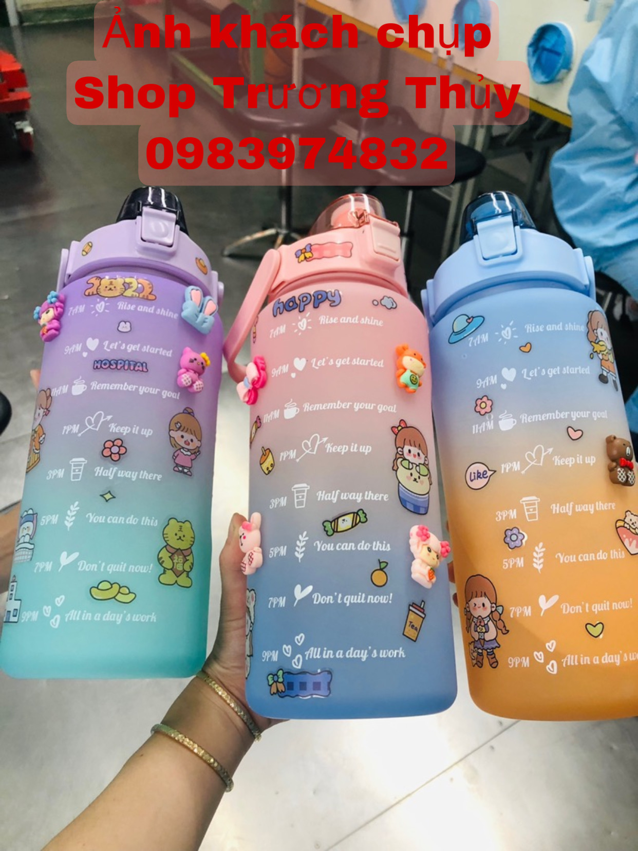 Bình nước nhắc nhở uống nước mỗi ngày dành cho người lười uống nước 2 lít