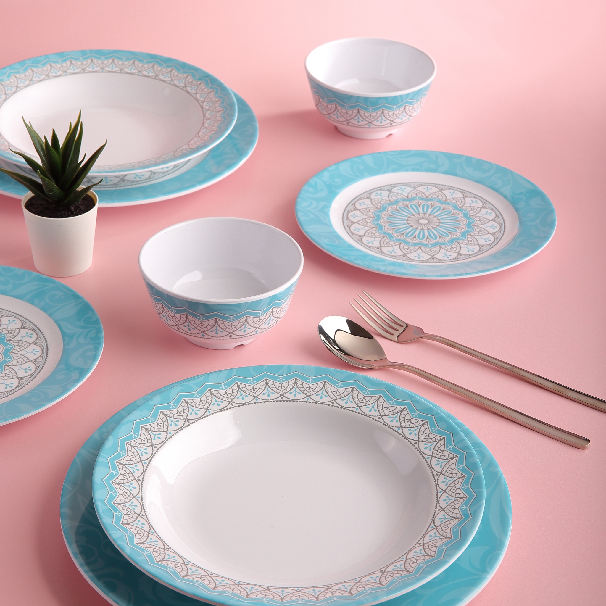 The Plate Story 16 Pcs Raya Collection Dining Set Rim Round