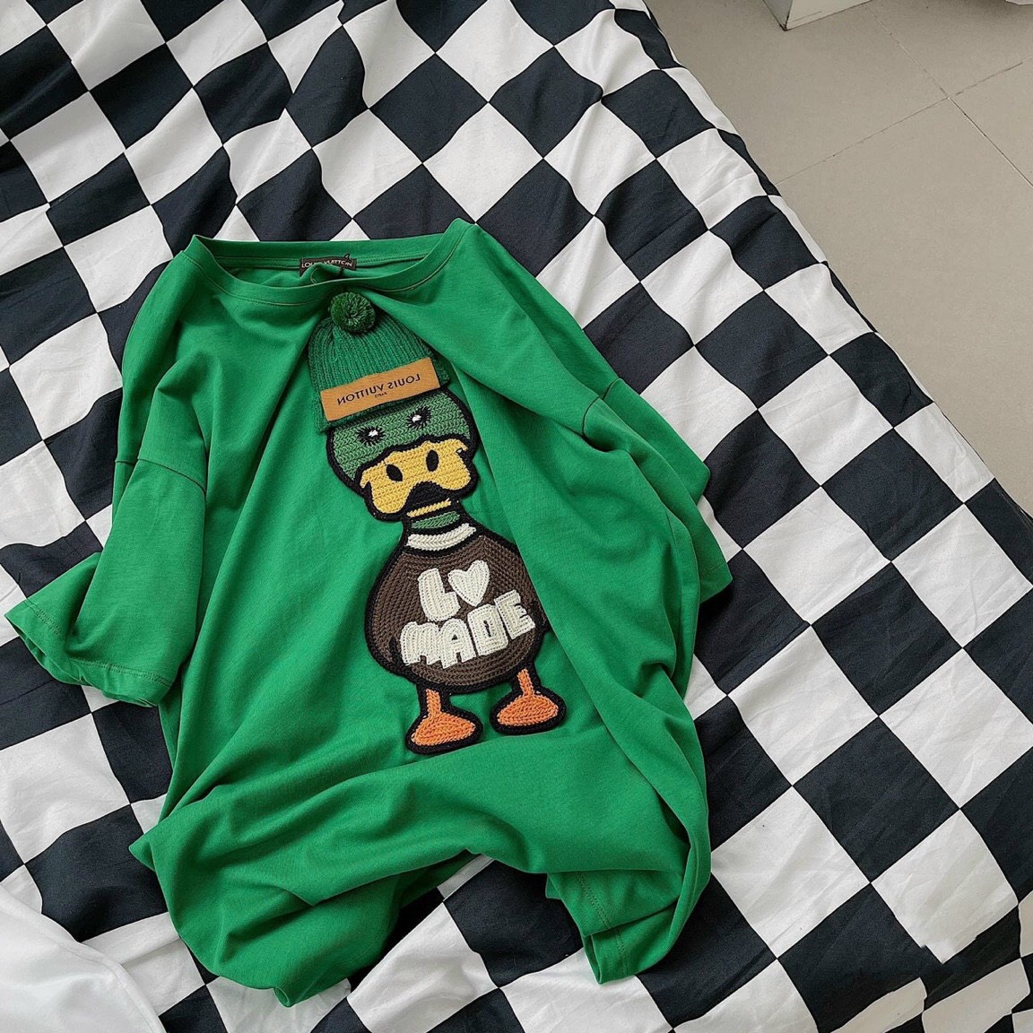(free ship+voucher) Áo thun phom rộng vịt xanh siêu hot.
