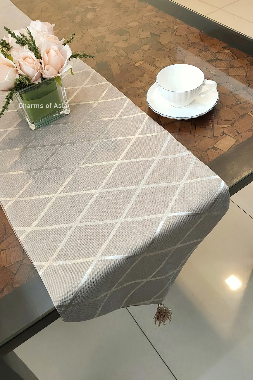 (SG seller ready stock) Table runner bed runner for coffee table tea