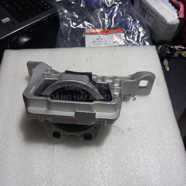 Chân đầu máy ford focus 2009-2010