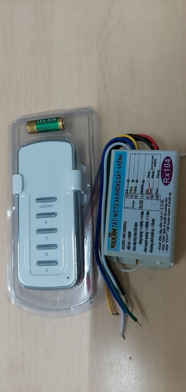 Công tắt điều khiển từ xa 4 kênh 220V