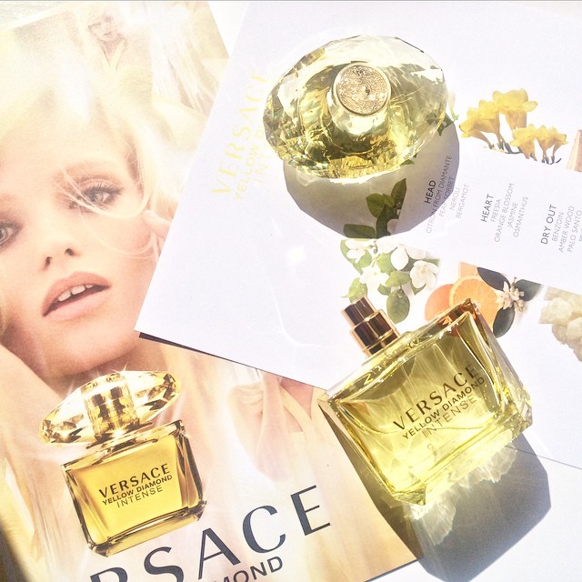 Nước hoa nữ Versace Yellow Diamond EDT vàng 90ml