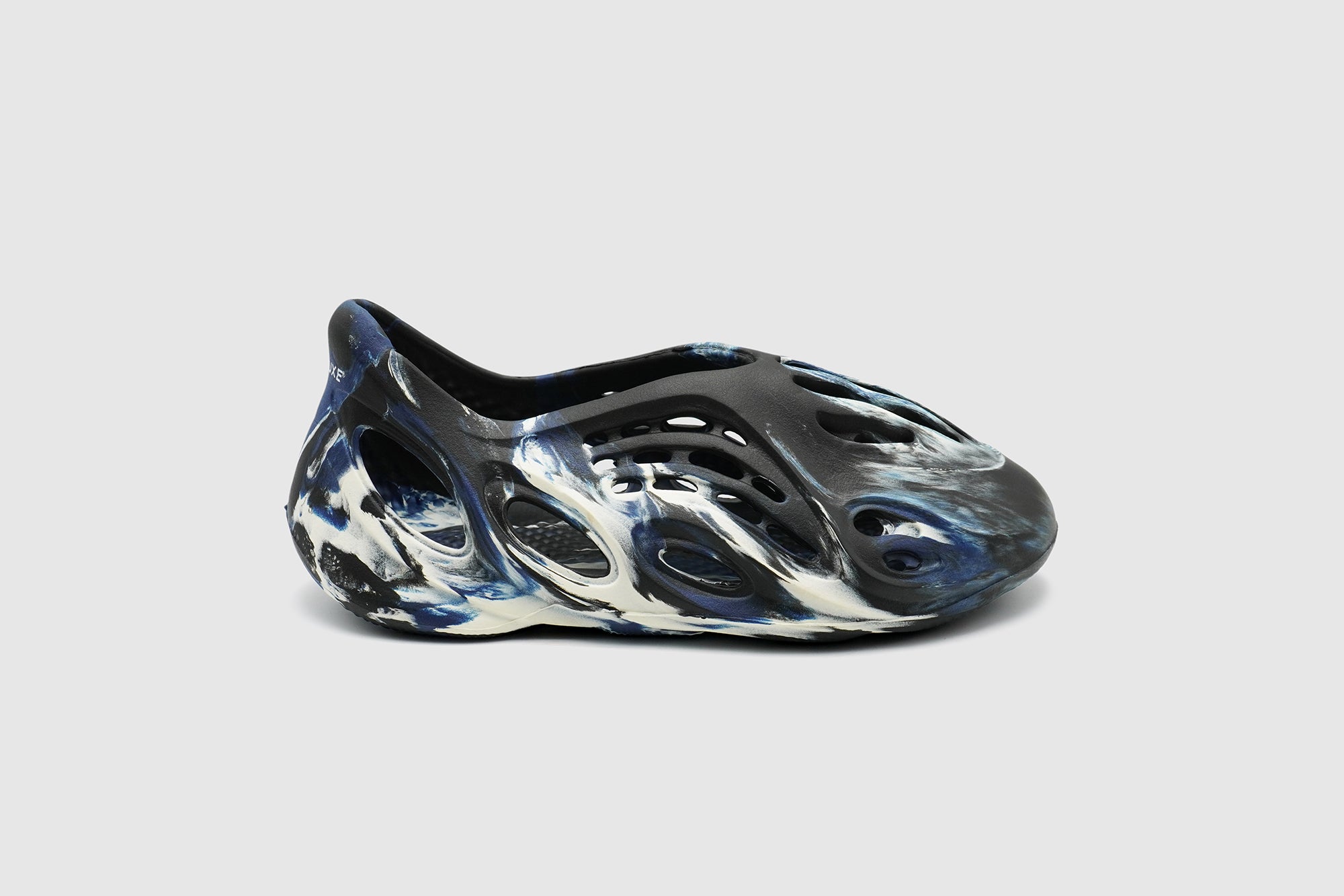 Deluxe Footwear Chaser Foam Runners  - Unisex Clogs - Clogs For Men - Clogs For Women