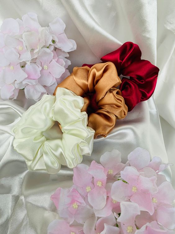 Dây cột tóc vải scrunchies lụa cao cấp màu trắng