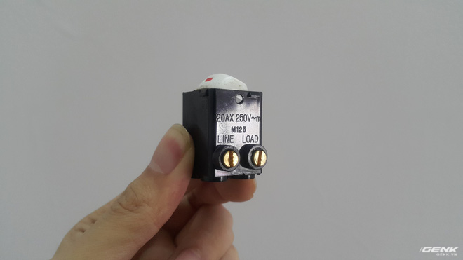 HẠT CÔNG TẮC 4 CHÂN/ 3 CHIỀU SINO S19/ 20A- HẠT VUÔNG