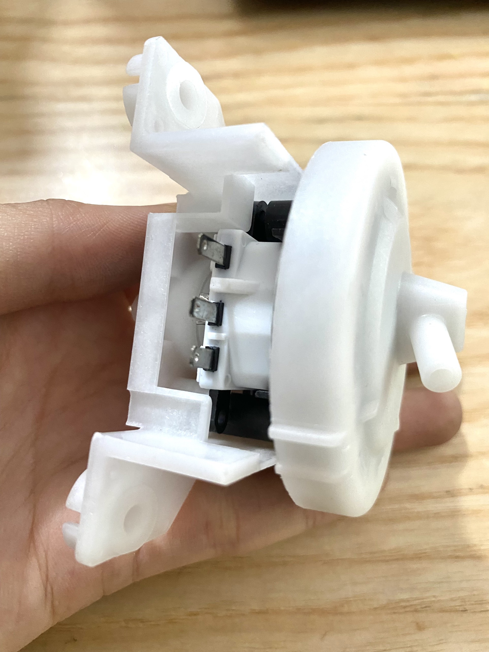 Phao áp lực nước máy giặt Đa Năng 3 chân