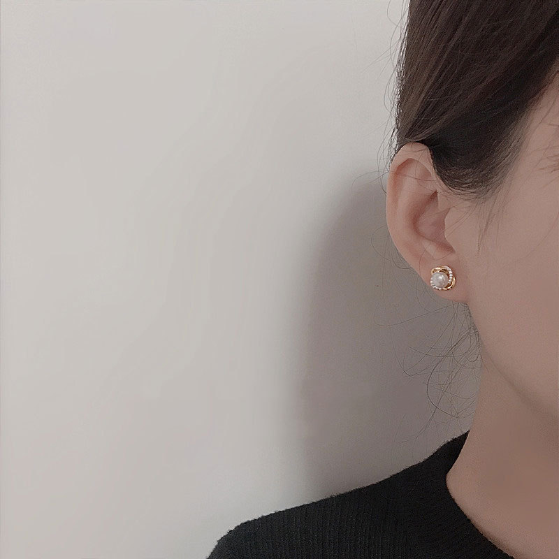 %E3%80%90Factory%20prices%E3%80%91Zhiyi%20Freshwater%20Earrings%20Women's%20Retro%20French%20Elegant%20High-end%20Stud%20Earrings%20-%20Image%203