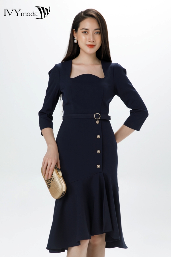 Đầm đuôi cá phối khuy ngọc trai (không kèm đai) IVY moda MS 48M7088