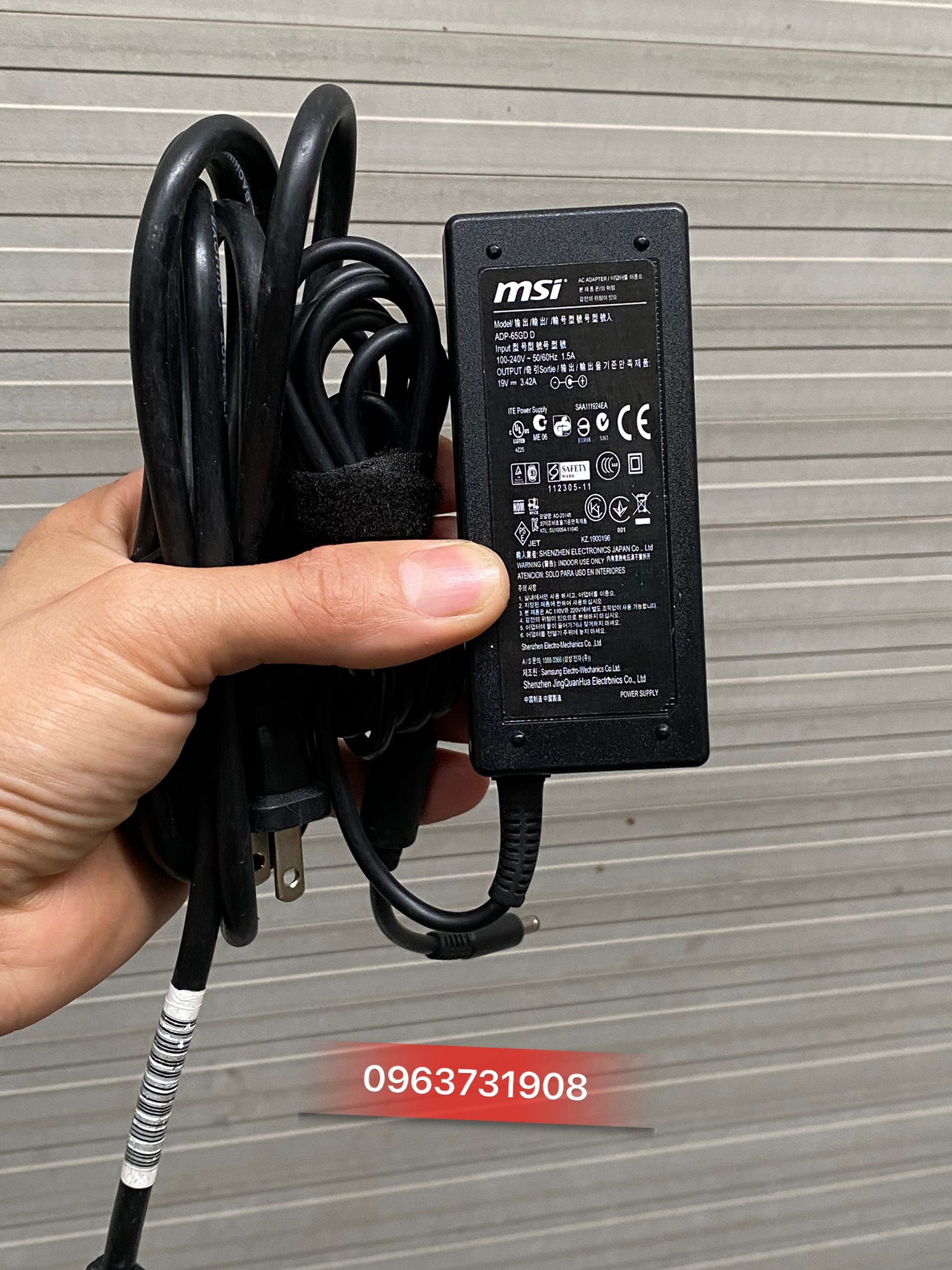 Dây sạc laptop msi modern 15 a11mu 19v-3.42a zin tháo máy