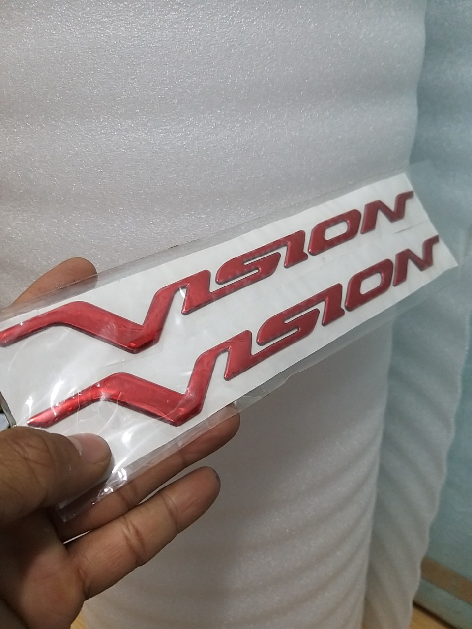TEM CHỮ NỔI VISON (2 CÁI)