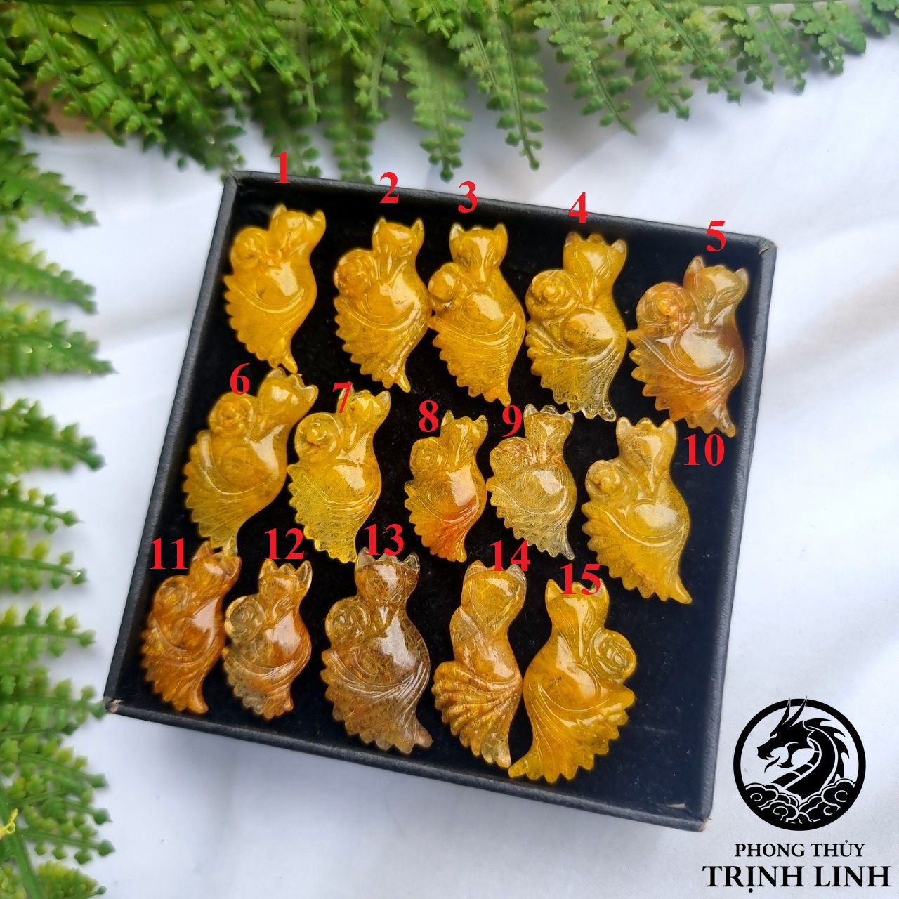 Mặt vòng cổ cửu vỹ hồ ly đuôi vũ ôm hoa ta tóc vàng đậm 01