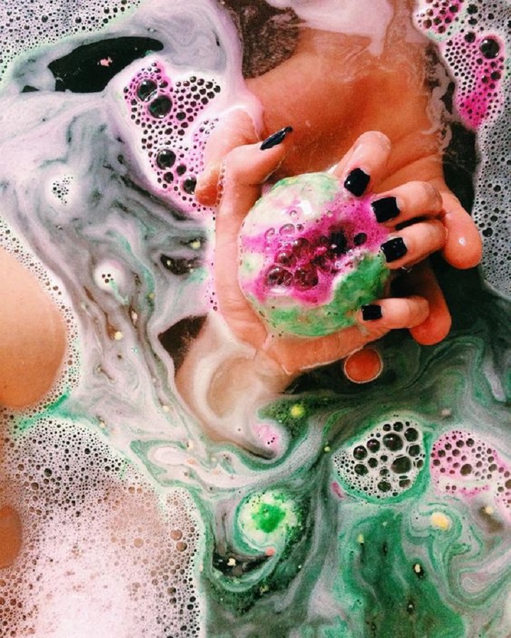 Viên thả bồn tắm ( Bath Bomb )