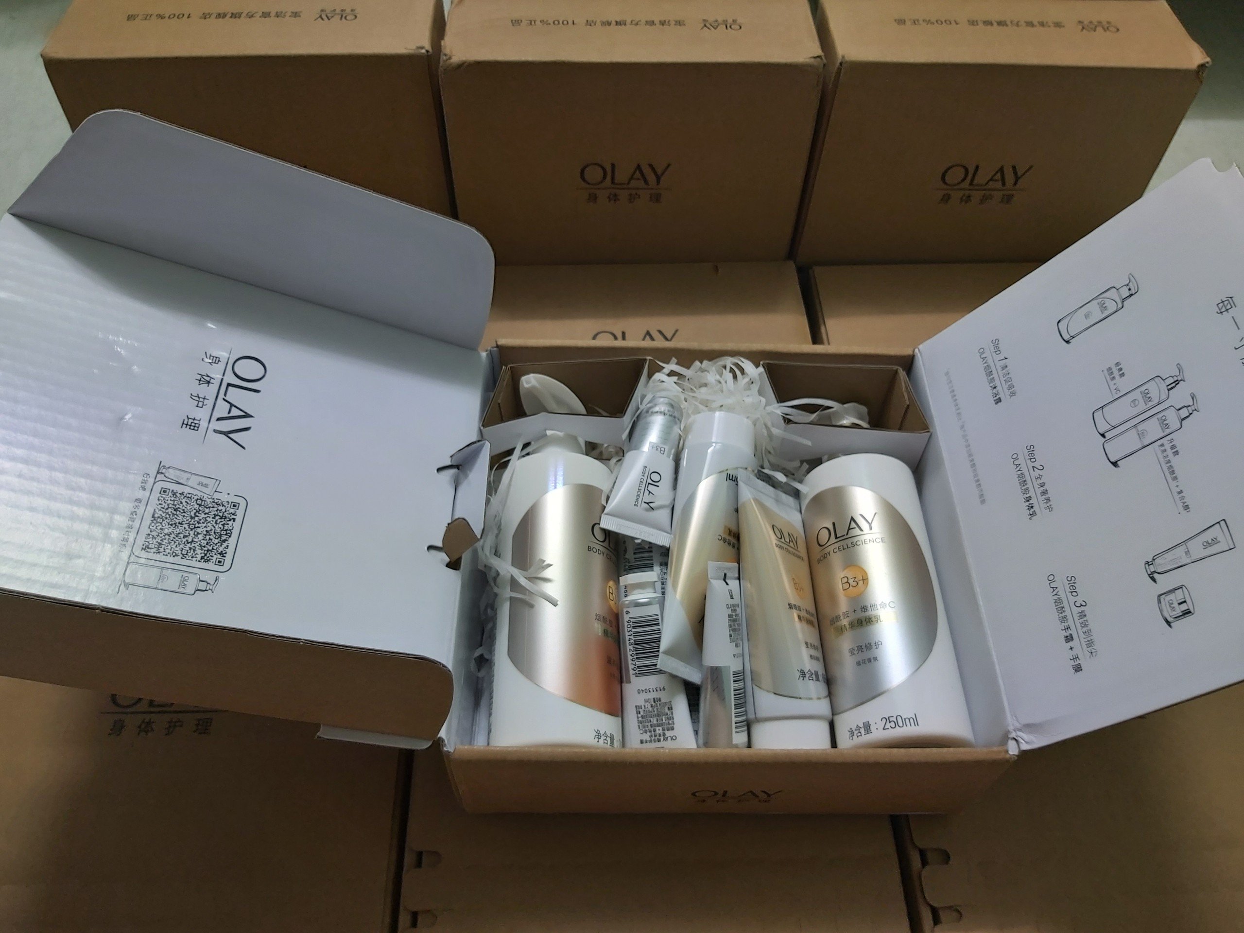 [HCM - sẵn] Kem dưỡng da tay Olay B3+ Nội Địa Trung