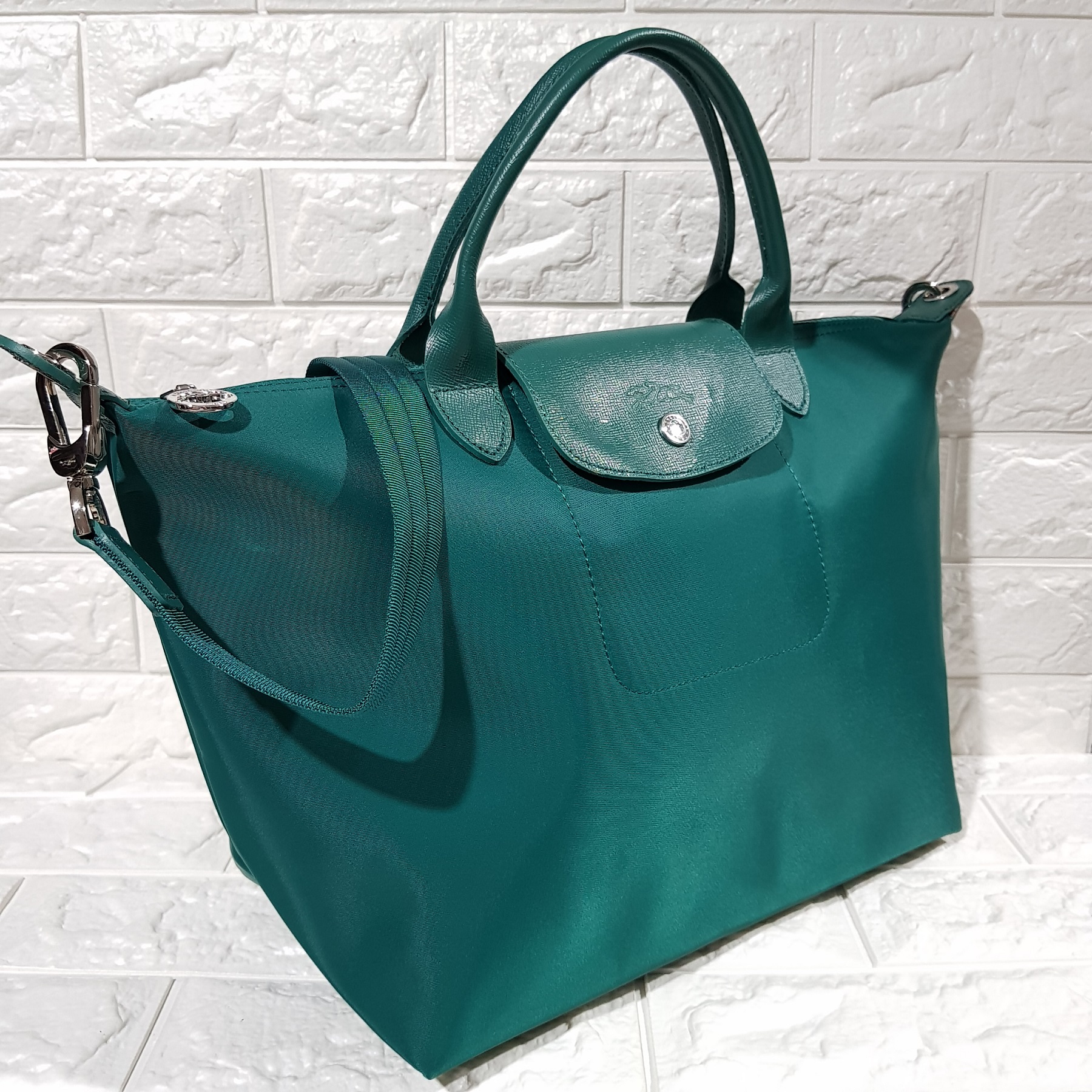 Longchamp emerald green sale