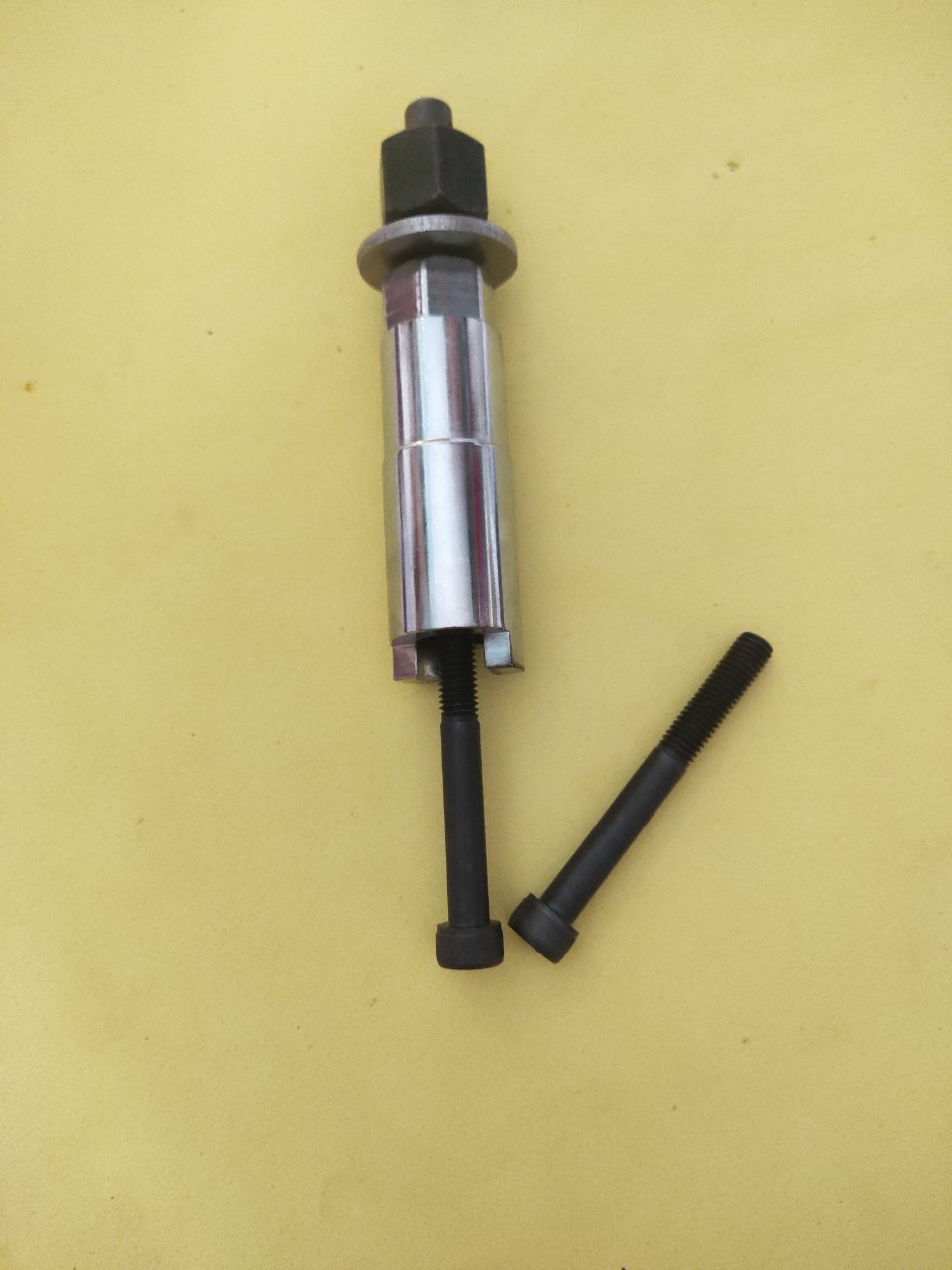 Cảo Ắc Piston Lúp Bê Khó Ra